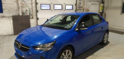 Opel corsa essence équipé en auto-école 
